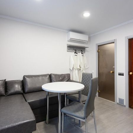 Aparthotel Sumskaya Apartments キエフ エクステリア 写真